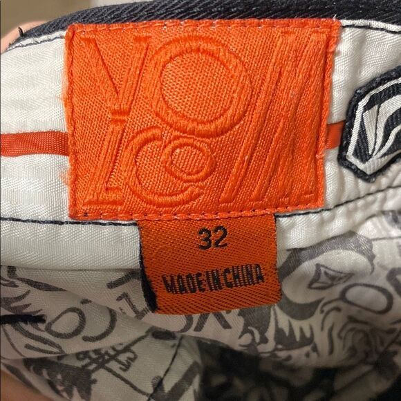 Volcom Weirder Pant Black Slim Tapered Chino 32 Skate Casual‎ Y2K Logo - Picture 2 of 16